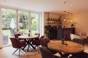 Huyze Fox - Boutique Stays - Image 3