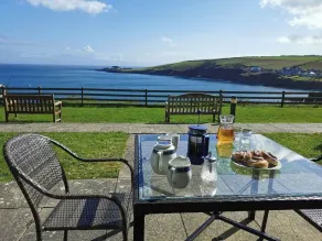 Treloen Apartment 3 - Clifftop Apartments in Mevagissey with 'Wow' seaviews - Image 5
