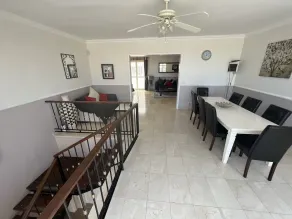 Smuk luksuriøs rummelig 4-sengs villa med havudsigt og privat afsondret pool - Image 2