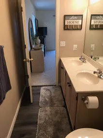 Leisten 3BR / 2BA, Erdgeschoss, Wasserfront, Slip inklusive, Walk Off Front Deck !! - Image 2