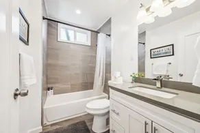 LuxoStays l! ! Lovely 2BR #SFO #Train #Laundry - Image 3