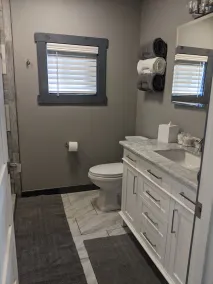 Modern container cabin on 13 acre country estate - Image 2