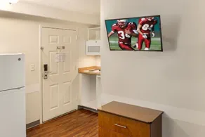 Birch Hill Suites Louisville - Image 3
