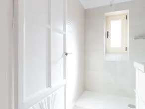 Penthouse with terrace and views in the center of Malaga - Image 3