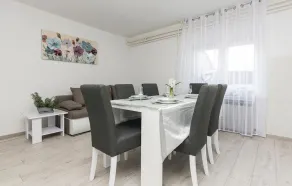 Dejligt hjem i Suhovare - Image 4
