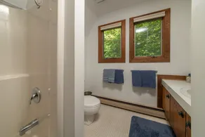 \"The Crooked House\" with A/C and sauna on private wooded lot near Killington - Image 4