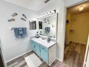 Disney Beach House avec trois lits king-size, bain à remous et salle de jeux - Image 5