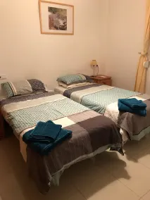 Large Two Floor Apartment, 3 minutes Stroll from the Famous \"Pine Walk\" - Image 5