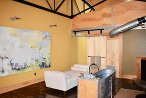 The Hangar Lofts Hotel - Image 3