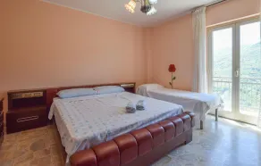Awesome Home In Sinagra With Wifi - Image 5
