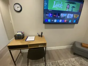 Modern Private 1 Bedroom Suite - Assigned Parking and Patio - Image 2