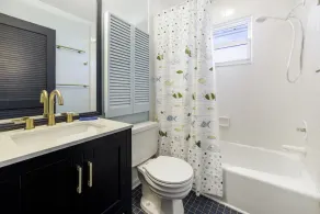 A Colorful Captiva Vacation Rental - FREE DOLPHIN TO CRUISE - Image 3
