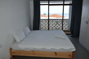 breathtaking oceanfront apartment - Image 4