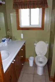 Bobcaygeon lusso Lakefront Cottage - Image 3