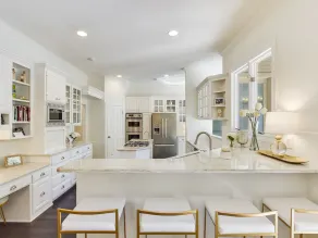 ARRIVE AUSTIN COUNTRY CLUB ESTATE | Upp till 12Beds | 4 MI till DWTN | Pool / Spa - Image 5
