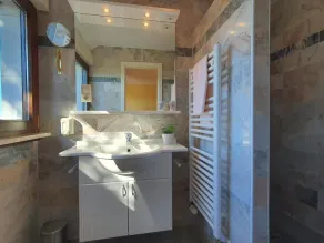 Appartamento con 2 camere da letto - Image 3