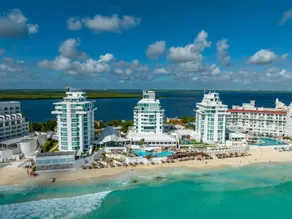 Suite Deluxe, Cerca de las Olas, Vista al mar - Image 3