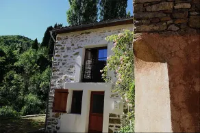 Cottage -rustic and modern in Cathar country - Image 4