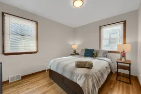 Minutes From Mall Of America and Airport -Single family quiet non through street - Image 4