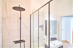 Nice lodge in Central Antwerp - Image 2