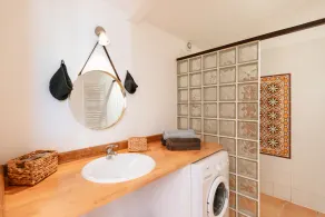 Country cottage with all the comforts of a flat - Image 3