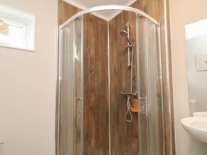 LILY, pet friendly, with hot tub in Ashwater - Image 2