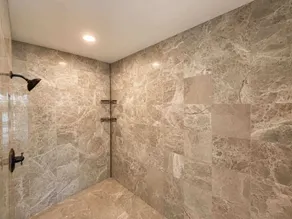 Riviera Paradise Lake Luxury - Image 4