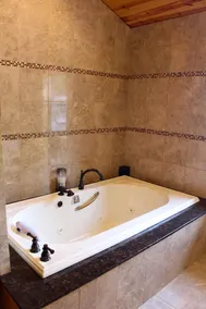 Romantic Waterfront Suite With Amazing Water Views, Hedgehog unit - Image 4