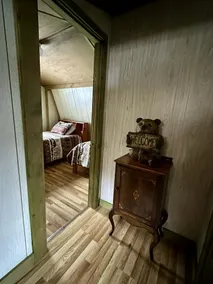 Bear Creek Lodge, Lakeside Cottage - Image 5