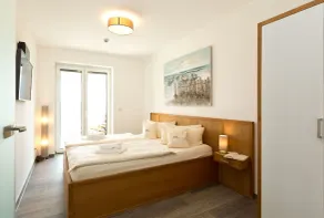 mar pequena - Kells Apartments - Image 4