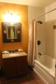 Spacious 4Br/4Bth Lodge With Ice Skating Pond, Heated Pool, 3 Min Walk To Ski - Image 4