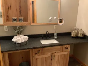 Secluded 3 Bedroom Cabin - Image 3