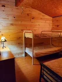 Spacious open concept 3 bedroom cottage on beautiful Baptiste Lake - Image 5