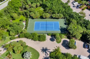 Thoughtfully curated, sophisticated yet relaxed Tarpon Beach, 109 with Sweeping Gulf front views. - Image 2