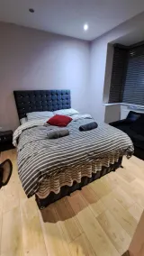 Privet apartment with 2 bedrooms for relaxing escape in EastHam near CentralPark - Image 4