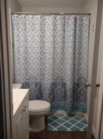5 Minutes from Downtown! Cheerful Four Bedroom Home - Image 3