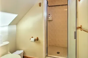 Condo with Hot Tub 5 Mi To Cranmore Mountain - Image 4