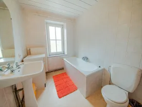 Vacation Home with Sauna - Image 5