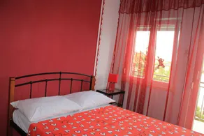 Apartment Aquamarin with heated pool and garden - Image 4