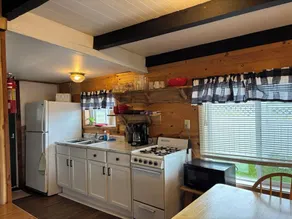 Rustic log cabin built in the 1900's! On Private Lake with Great Fishing.  - Image 5