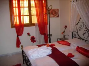 Dar Younes Riad de charme amouresement décoré, n´apportez que vos bagages, tout le reste est inclus - Image 5