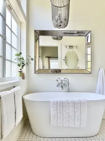 Spa Like Stay at the Award Winning Britt Bungalow in the Heart of Jacksonville - Image 2