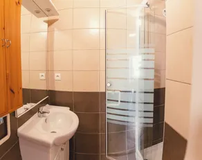 Mas du Vernadel: 5 gites in the countryside with swimming pool:Gite FIGUIER 3/4 pers. max - Image 2