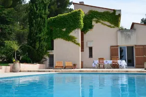 villa d'architecte avec piscine à cassis calme absolu 300m du centre - Image 2