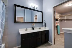 Spacious Cedar Park Home Close to Shopping - Image 5