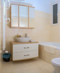 Luxury in downtown Debrecen - Image 4