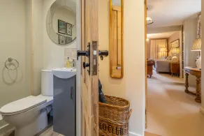 Immaculate luxury retreat in pretty village with great pubs - Box Valley Cottage - Image 3