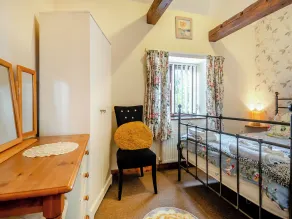 Alojamiento de 3 habitaciones en Banham - Image 5