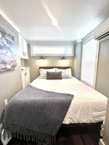 The Sea Glass House - Pet friendly tiny home near lake in Clermont - Image 3