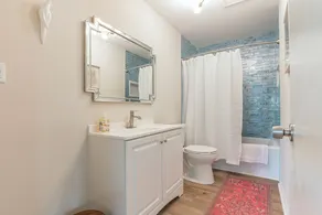 QuietRetreat: Beautifully renovated 3BR in CMCH - Image 2